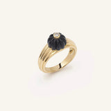 Gelato ring, yellow gold, onyx and diamond